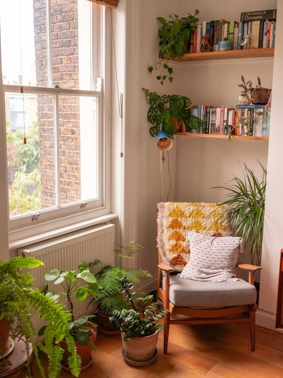Tips for Creating a Cozy Reading Nook in Any Space